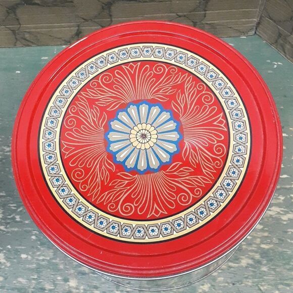 Bundle of 3 beautiful floral collectors tins. - Picture 10 of 16